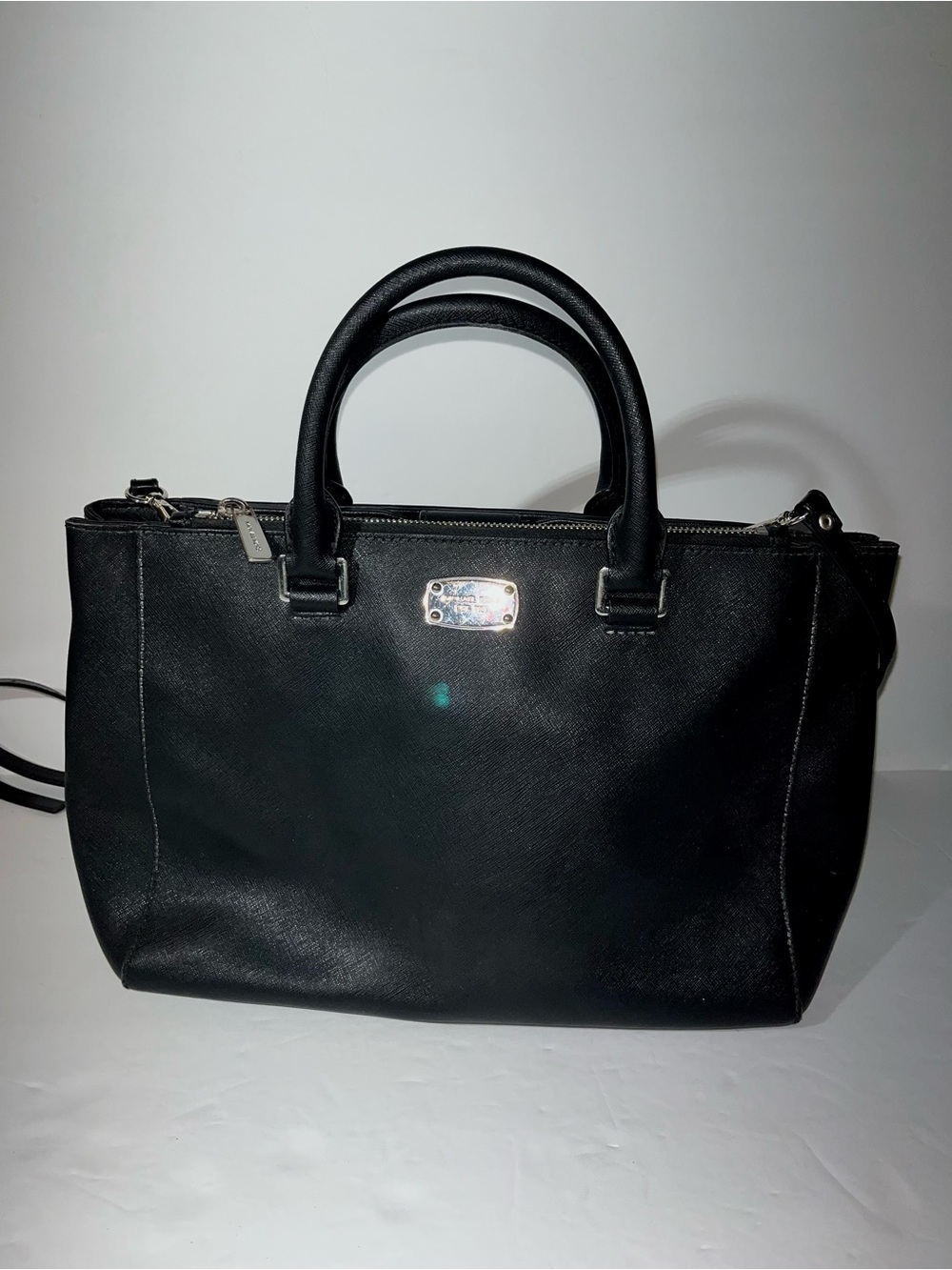 😍 Michael Kors Black Saffiano Leather Purse with Removable Crossbody Strap